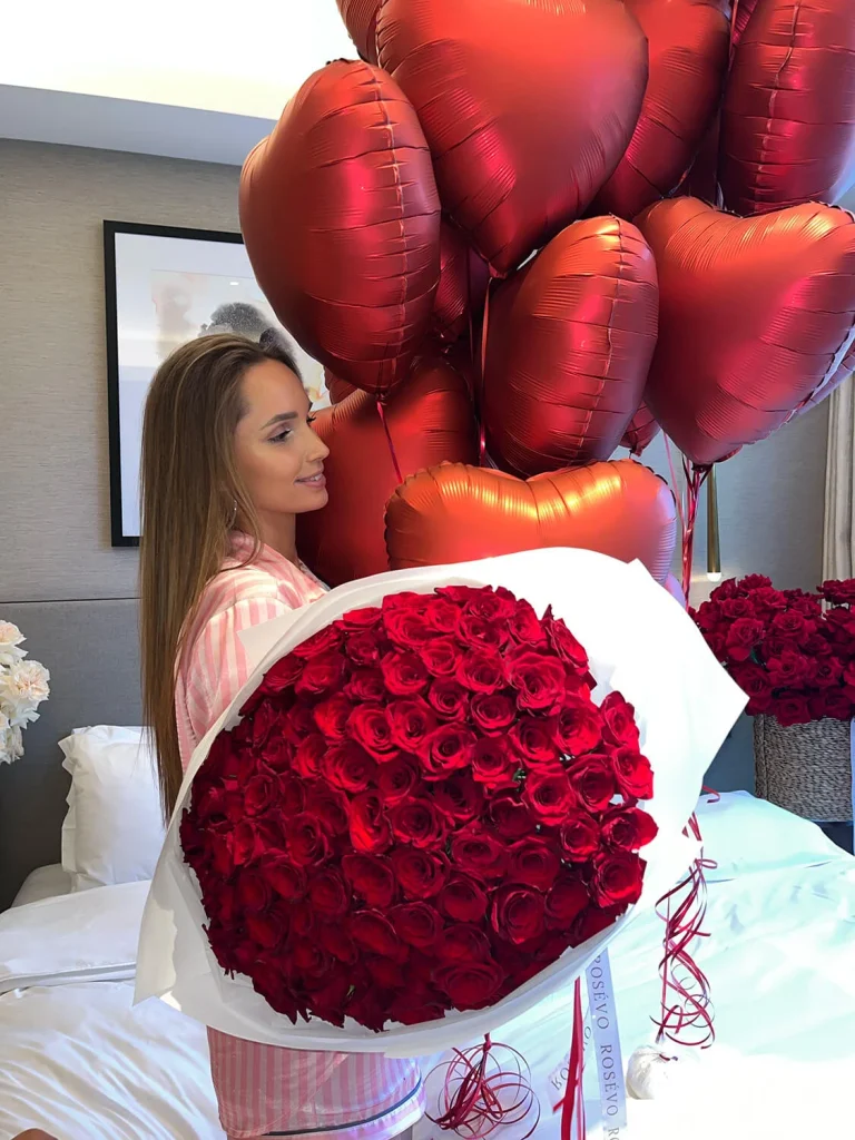 101 Red Roses - Image 5